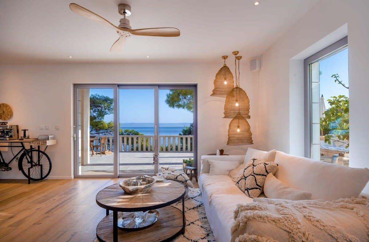 Property Image 2 - Seaside Getaway Villa With Unbelievable View