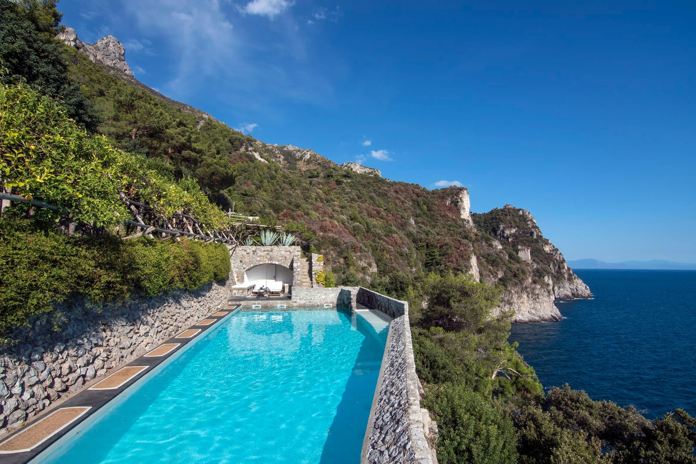 Property Image 2 - Set In Bare Rock Villa With Pool