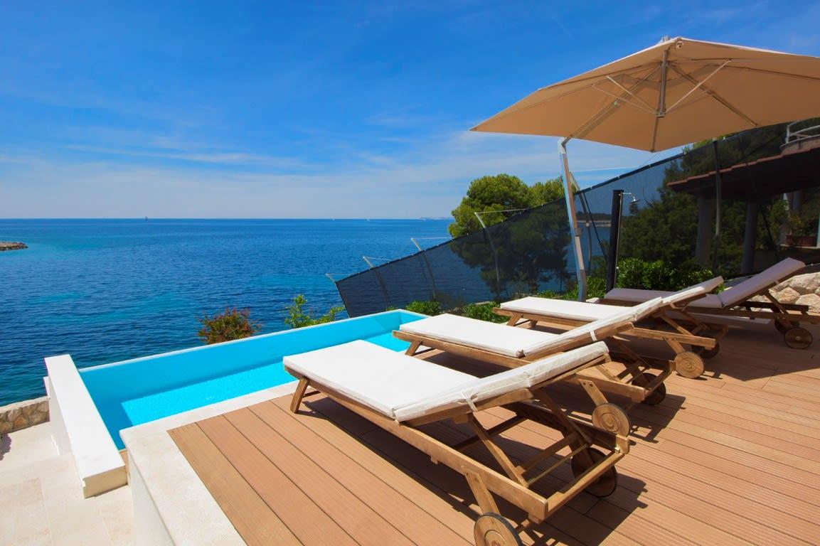 Property Image 1 - Dreamy Beachfront Villa With Outstanding View
