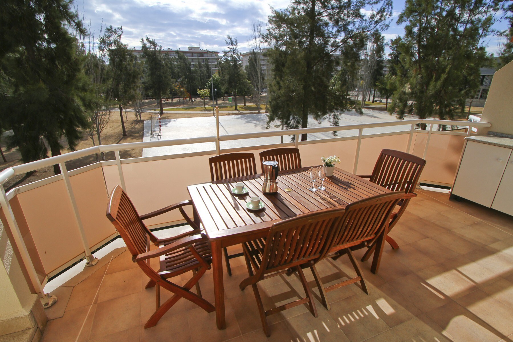 Amazing apartment with shared pool in La Pineda
