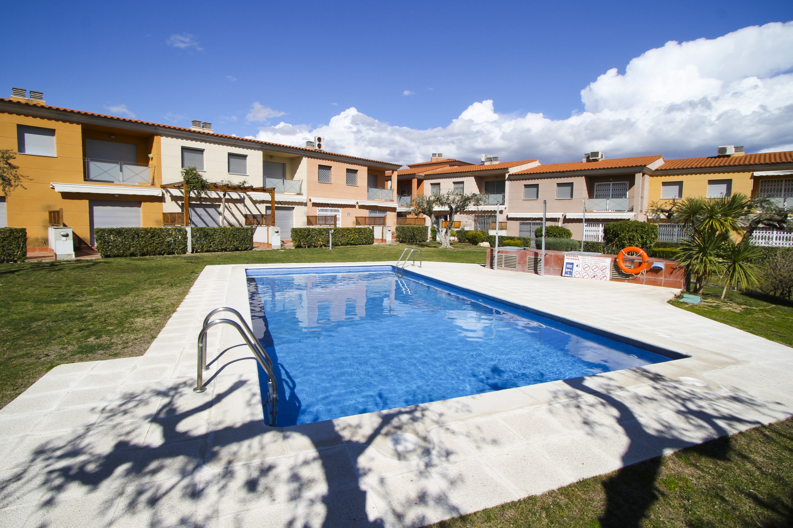 Property Image 1 - Fantastic townhouse with communal pool in Cambrils