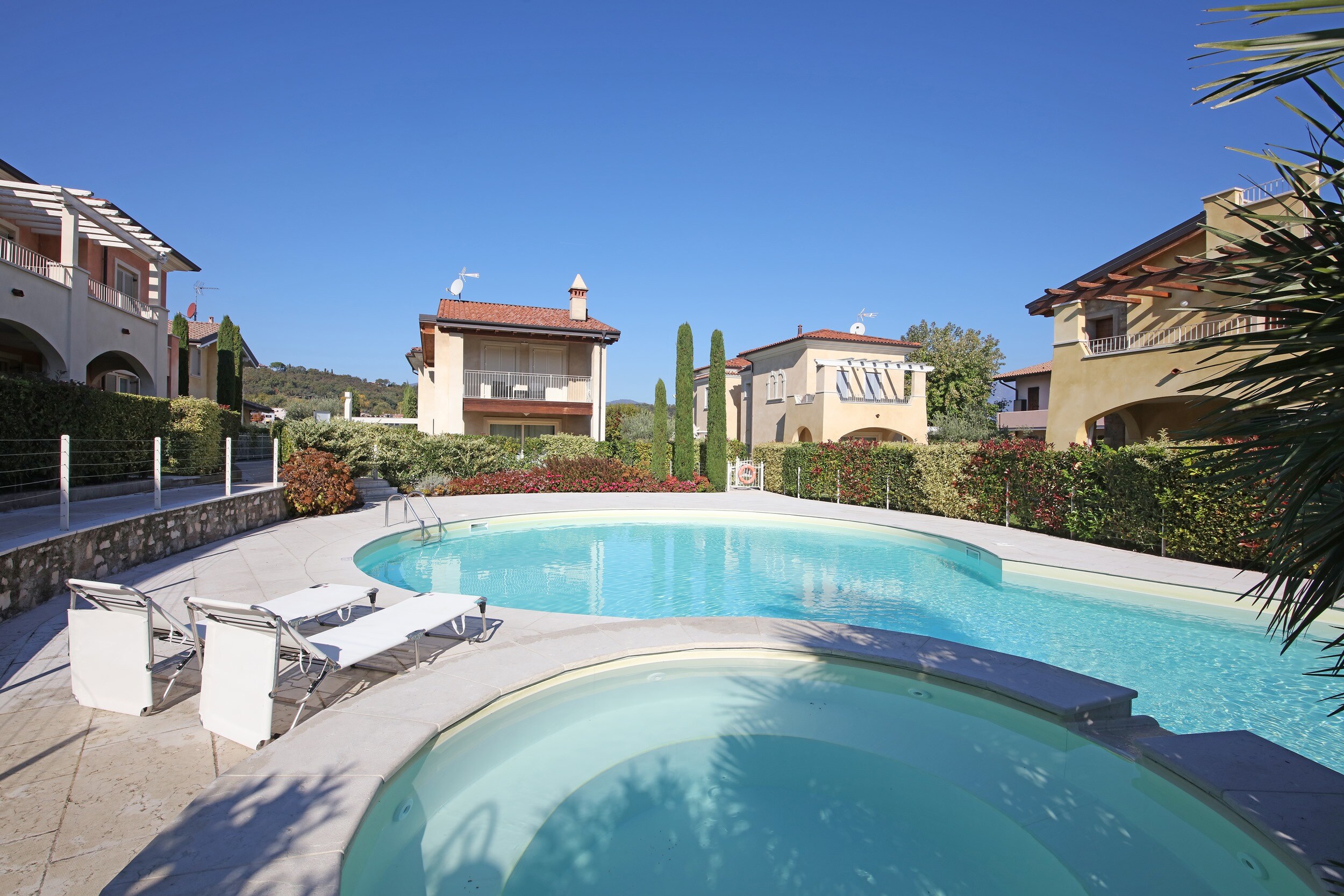 Property Image 1 - nice villa with shared pool in Manerba del Garda