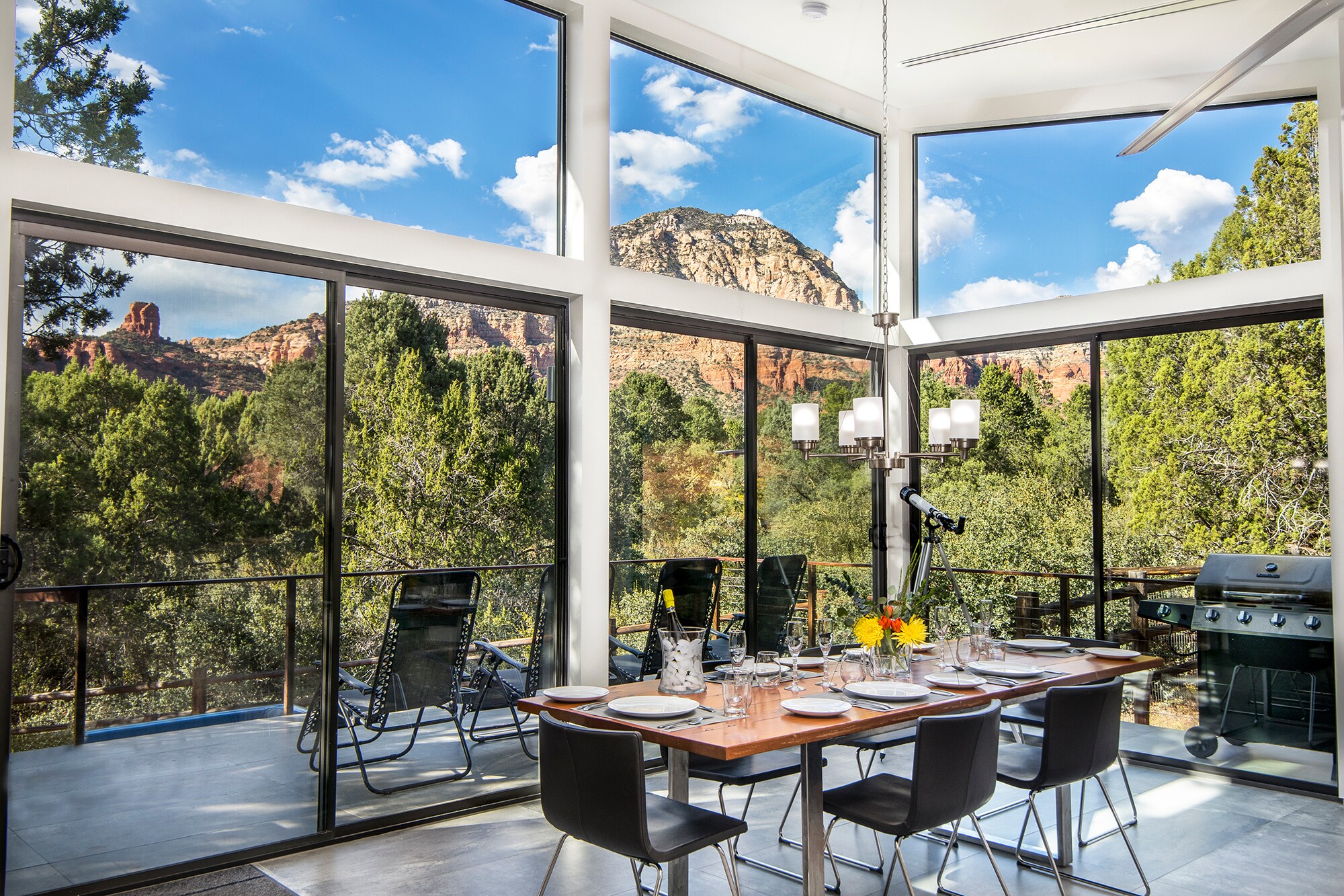 Dining Area with Seating for 6 with Breathtaking Views