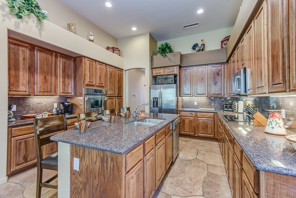 Center Island with Bar Seating