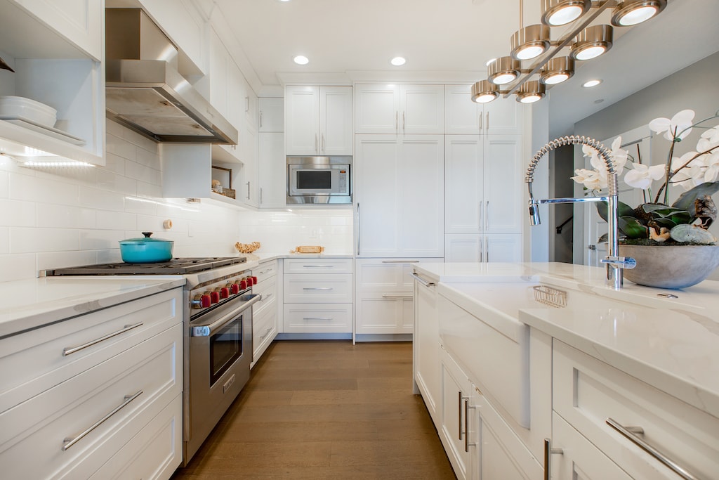 Gourmet Kitchen with a Viking Gas Range, Farm Sink and Plenty of Space for Easy Meal Prep