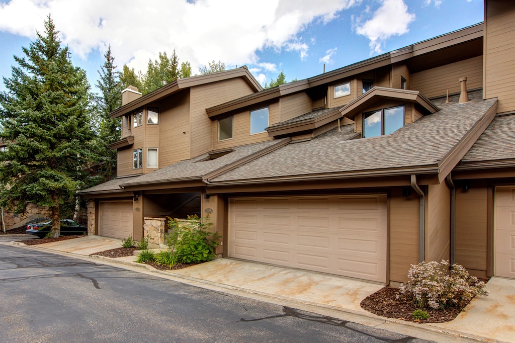 Private 2-car Garage