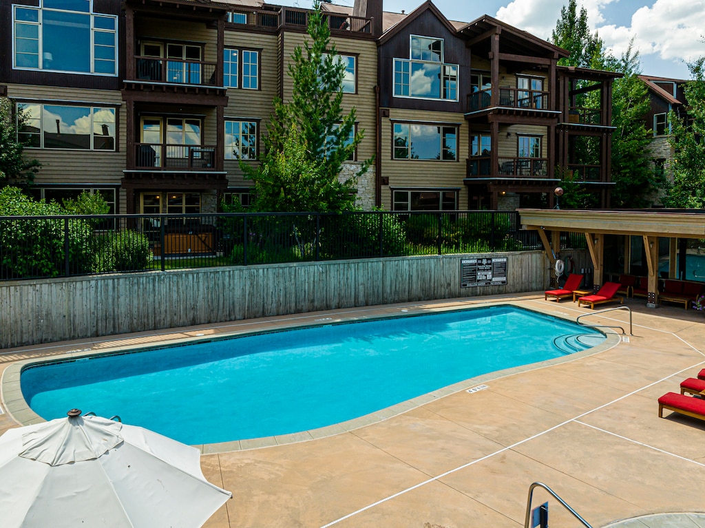 Silver Star Common Area Heated Pool Open Year-round