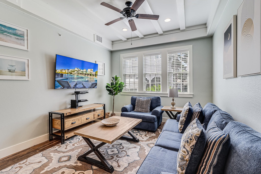 Cozy Living Room Seating with Pullout Sofa. 