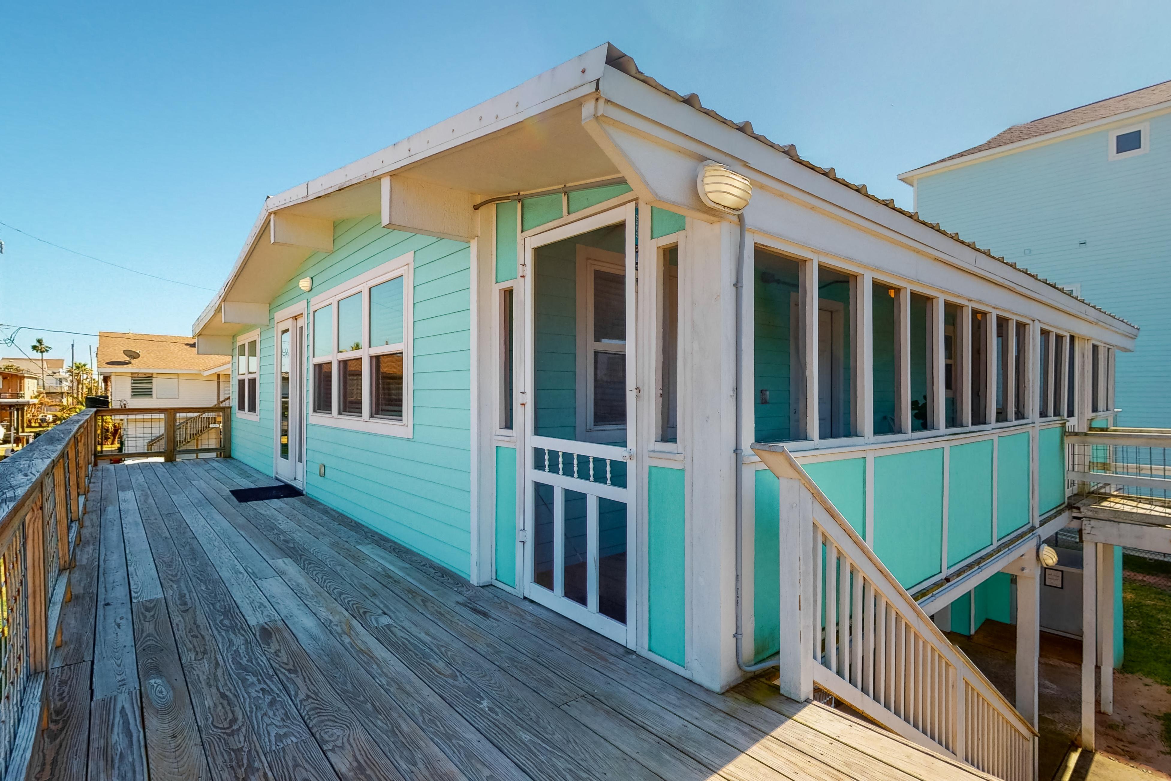 Property Image 2 - Cozy Canal-Front Home with Bay Views