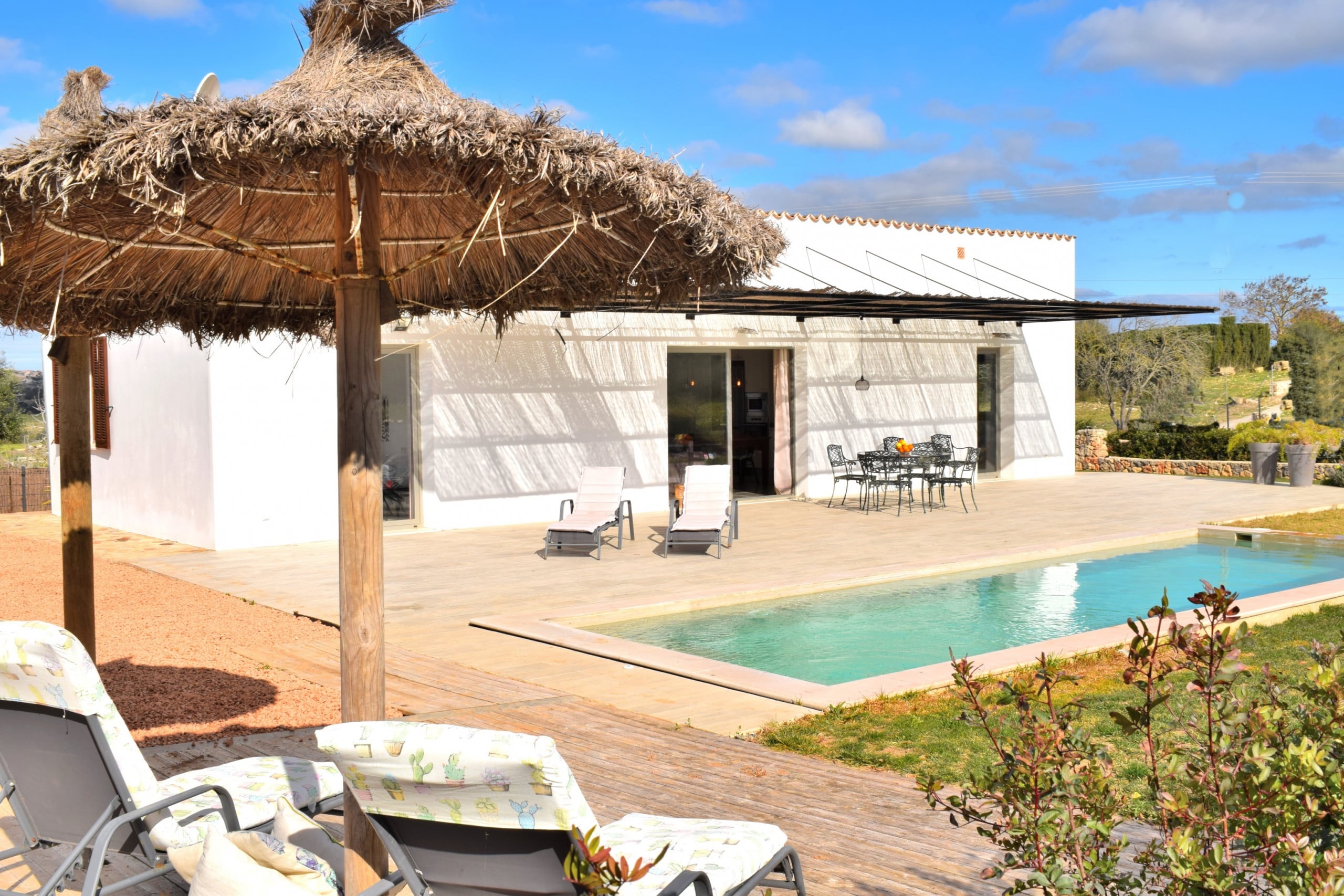 Large finca, private pool and garden. Holiday rental