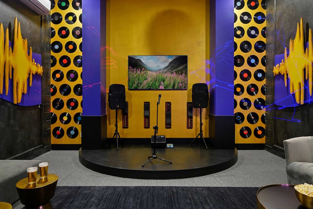 Karaoke Room