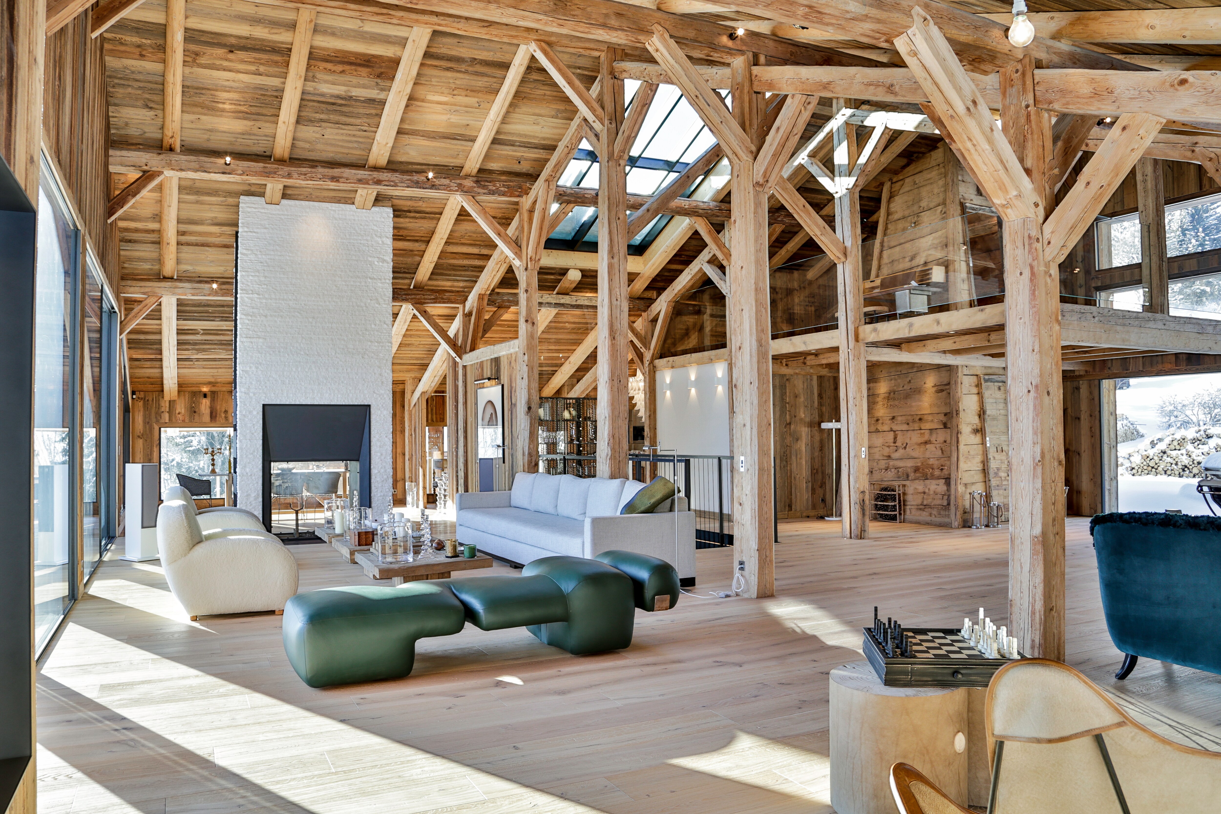 Property Image 1 - vibrant 6 bedroom chalet in Megeve with fireplace