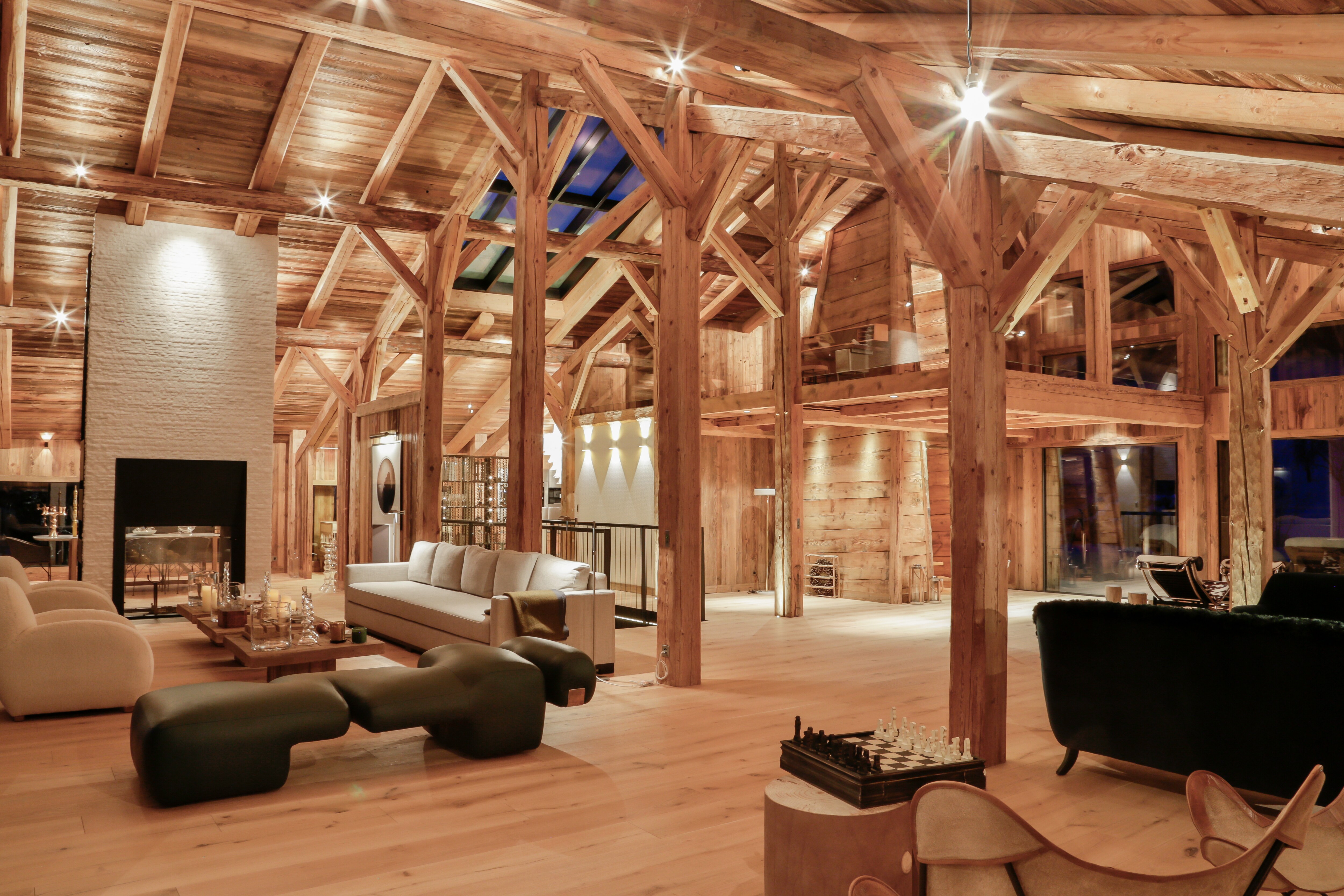 Property Image 2 - vibrant 6 bedroom chalet in Megeve with fireplace