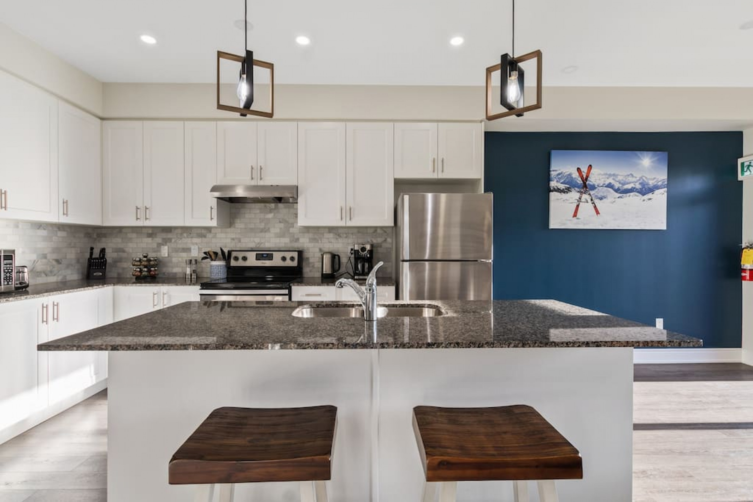 Property Image 2 - Modern Home with Sauna, Pool Table and Mountain View