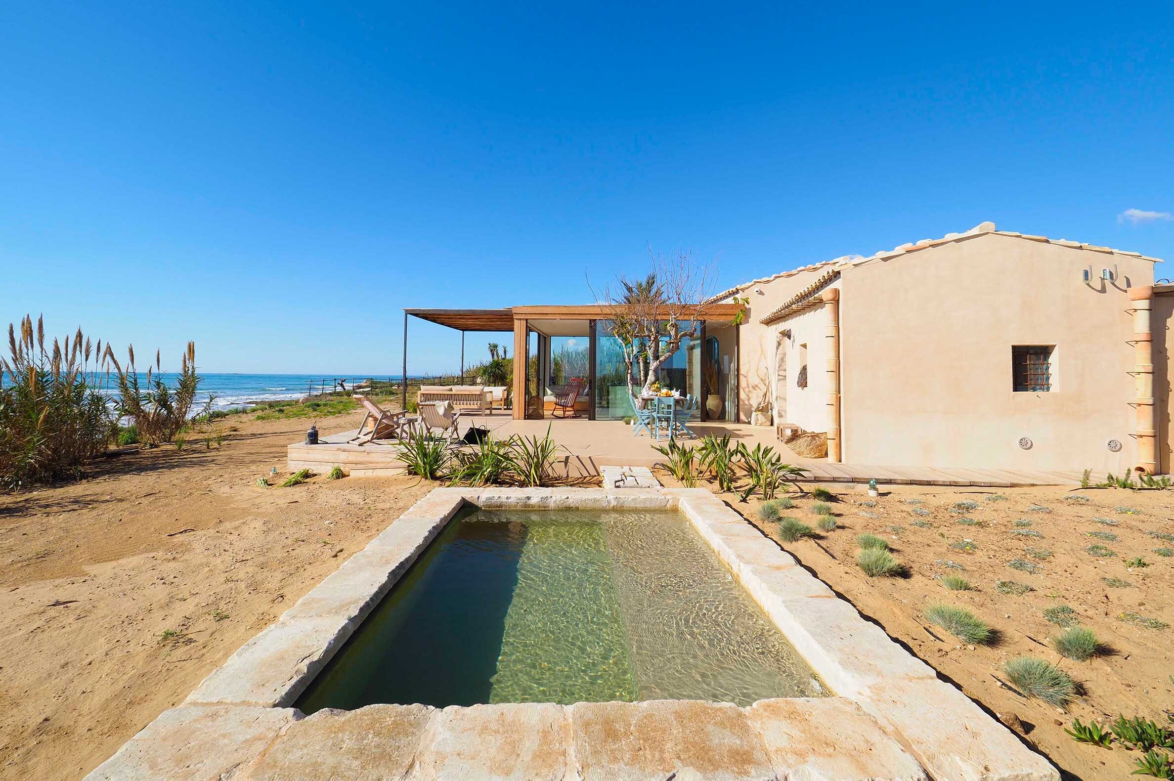 Property Image 2 - Exclusive Villa with access to the Beach