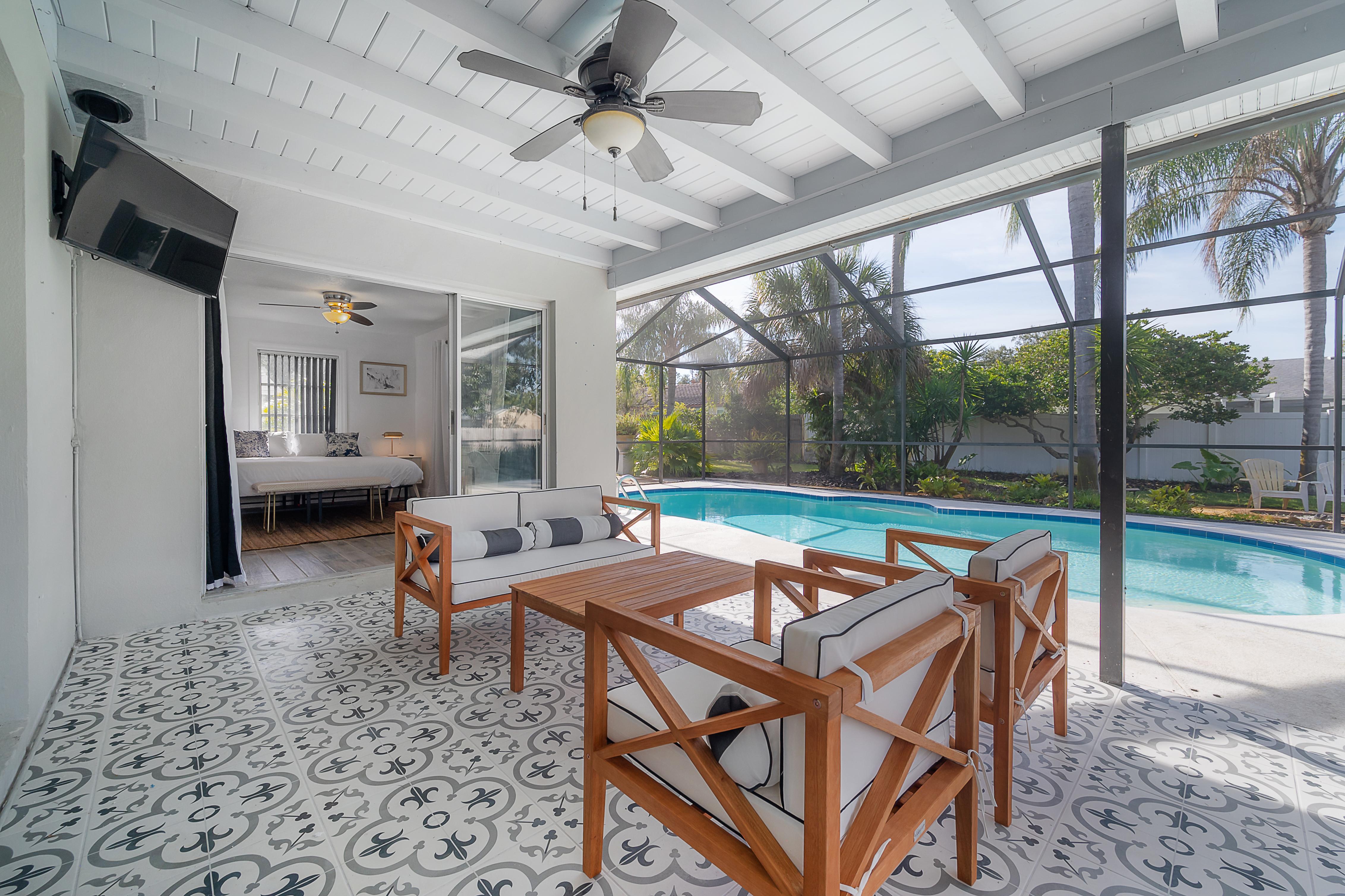 Property Image 1 - Renovated Largo Pool Minutes to the Beach