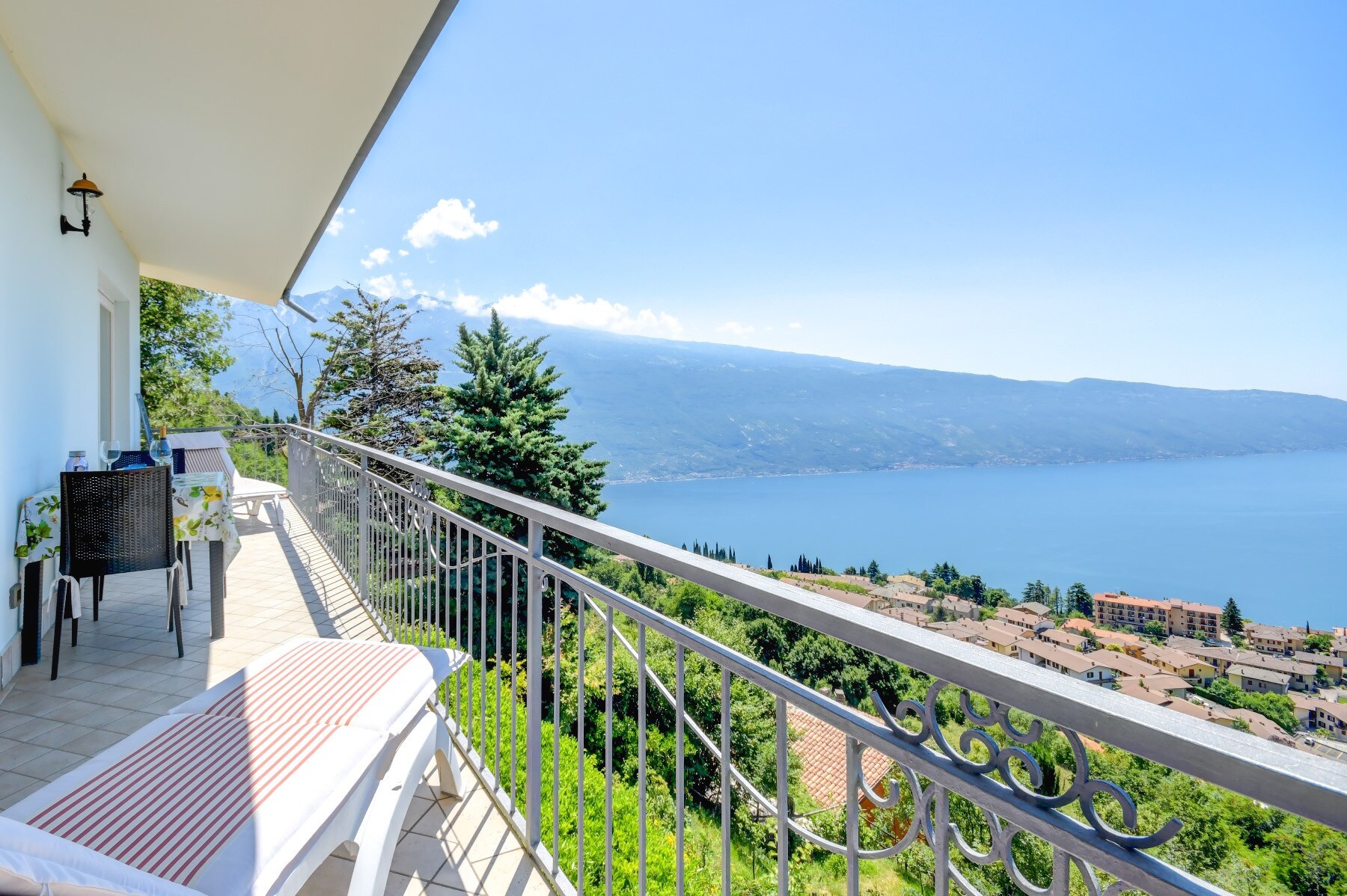 Property Image 2 - nice apartment in Tignale with breathtaking lake view