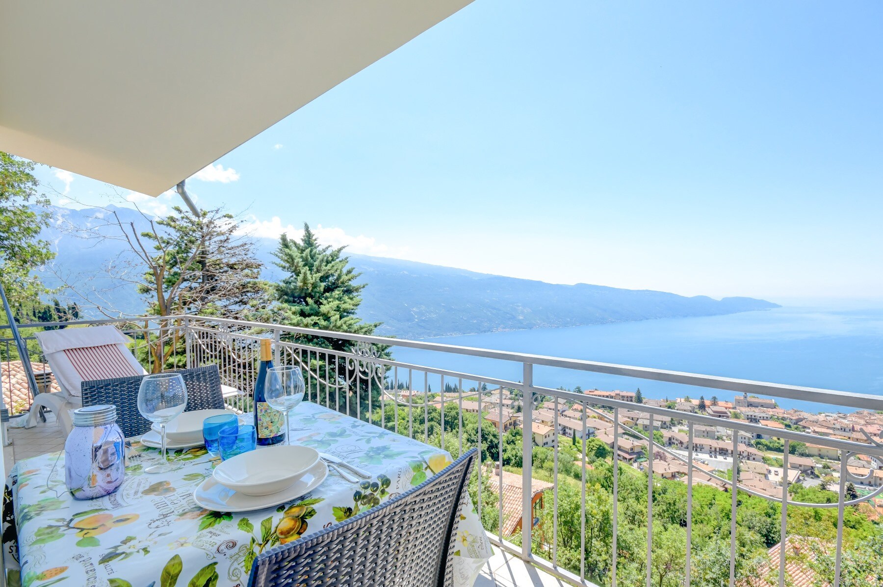 Property Image 1 - nice apartment in Tignale with breathtaking lake view