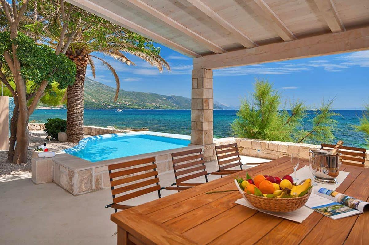 Property Image 1 - Tropical Villa With An Insane View And A Lovely Pool