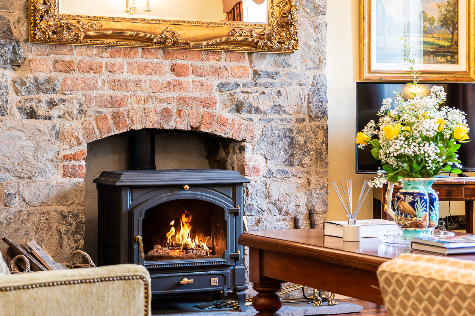 8 bedroomed house steeped in history