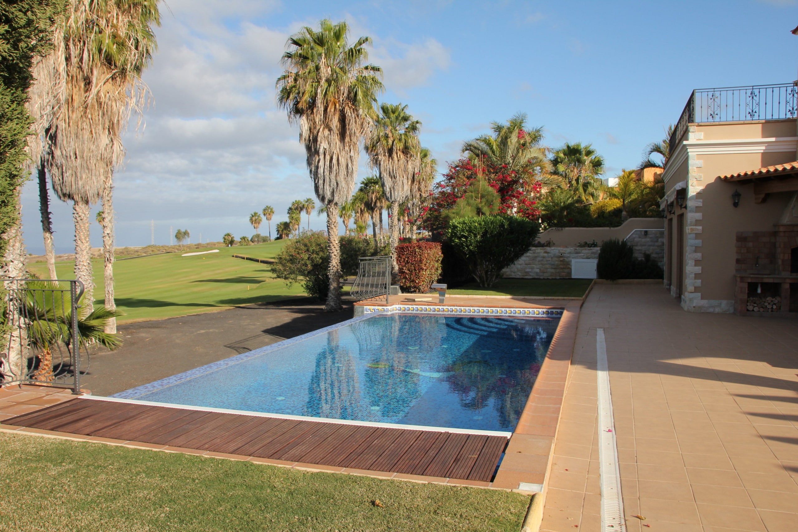Property Image 2 - Magnificent villa located in Adeje with POOl
