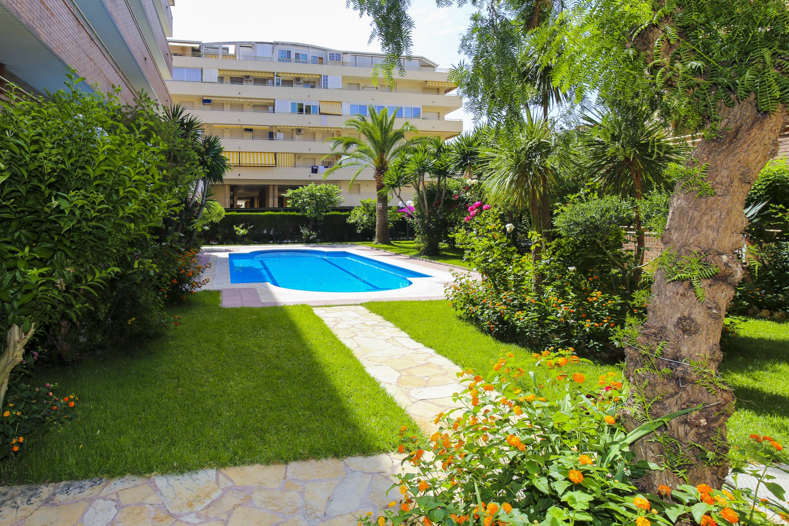 Property Image 2 - Cosy apartment with pool in Vila-seca
