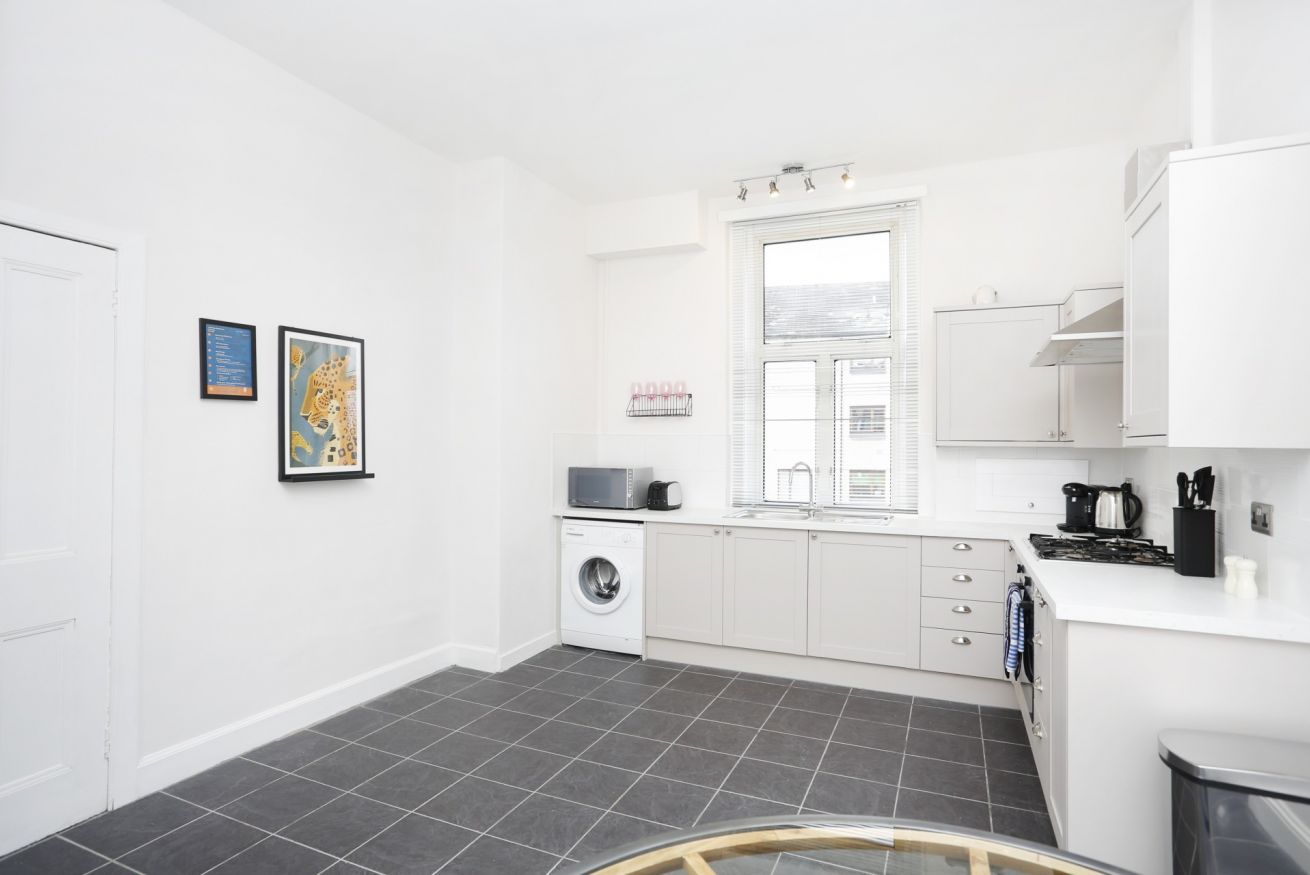 Modern 1-BR Apt with communal terrace in Trendy Stockbridge