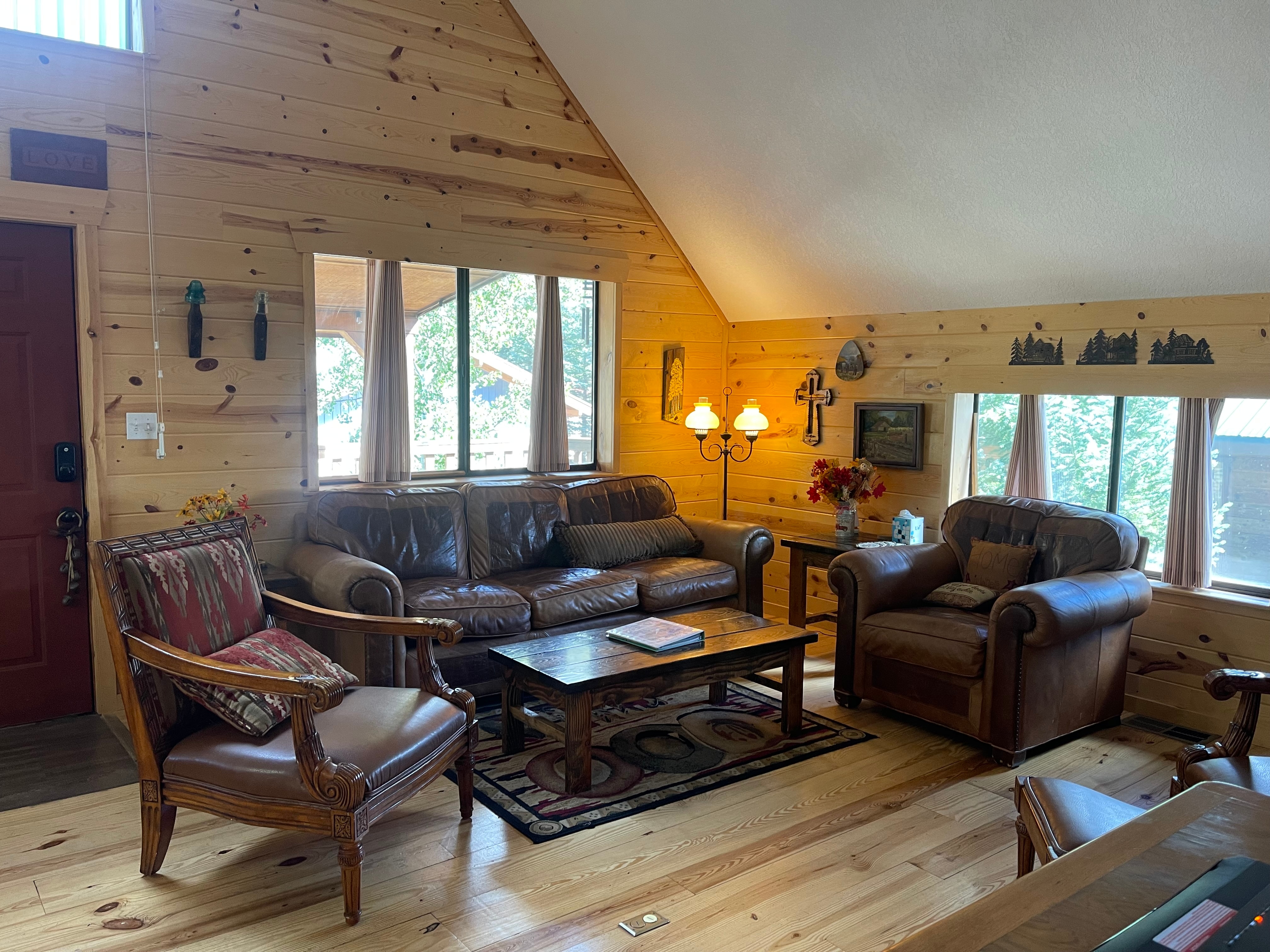 Property Image 1 - The Bunkhouse by the River with High Speed Wifi Property Image 1 - The Bunkhouse by the River with High Speed Wifi
