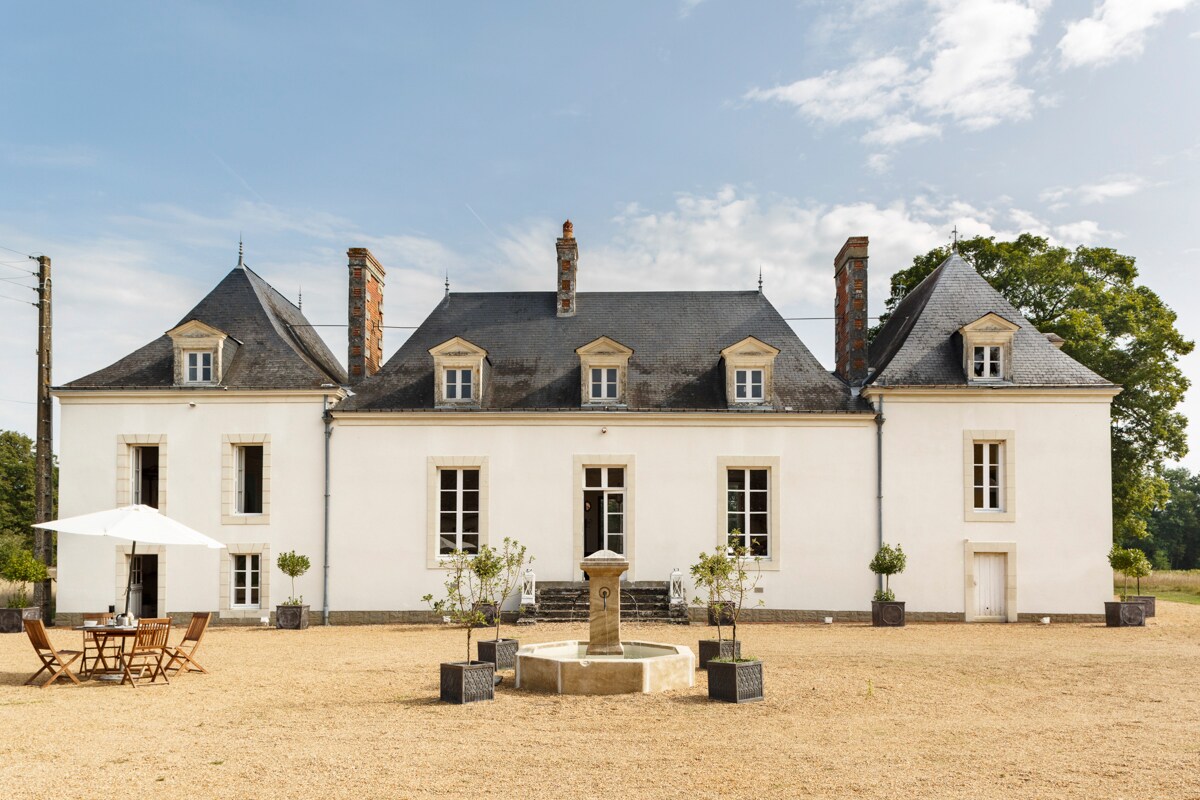 Property Image 1 - Chateau De La Houlberdiere