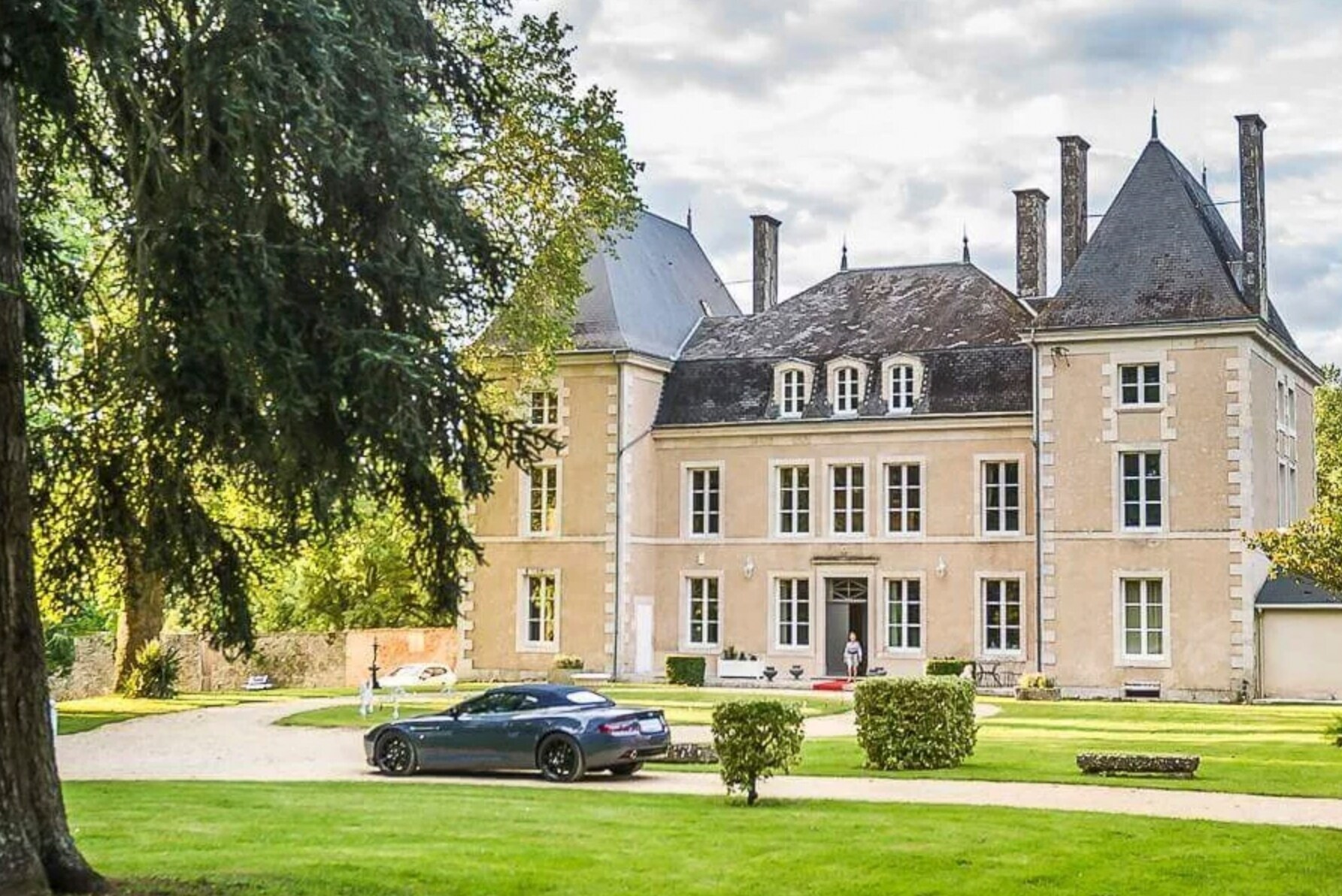 Property Image 1 - Chateau Paradis