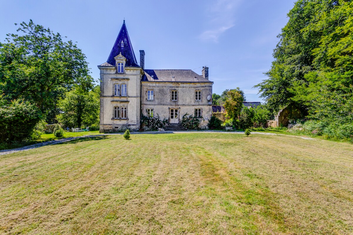 Property Image 1 - Chateau Lignol