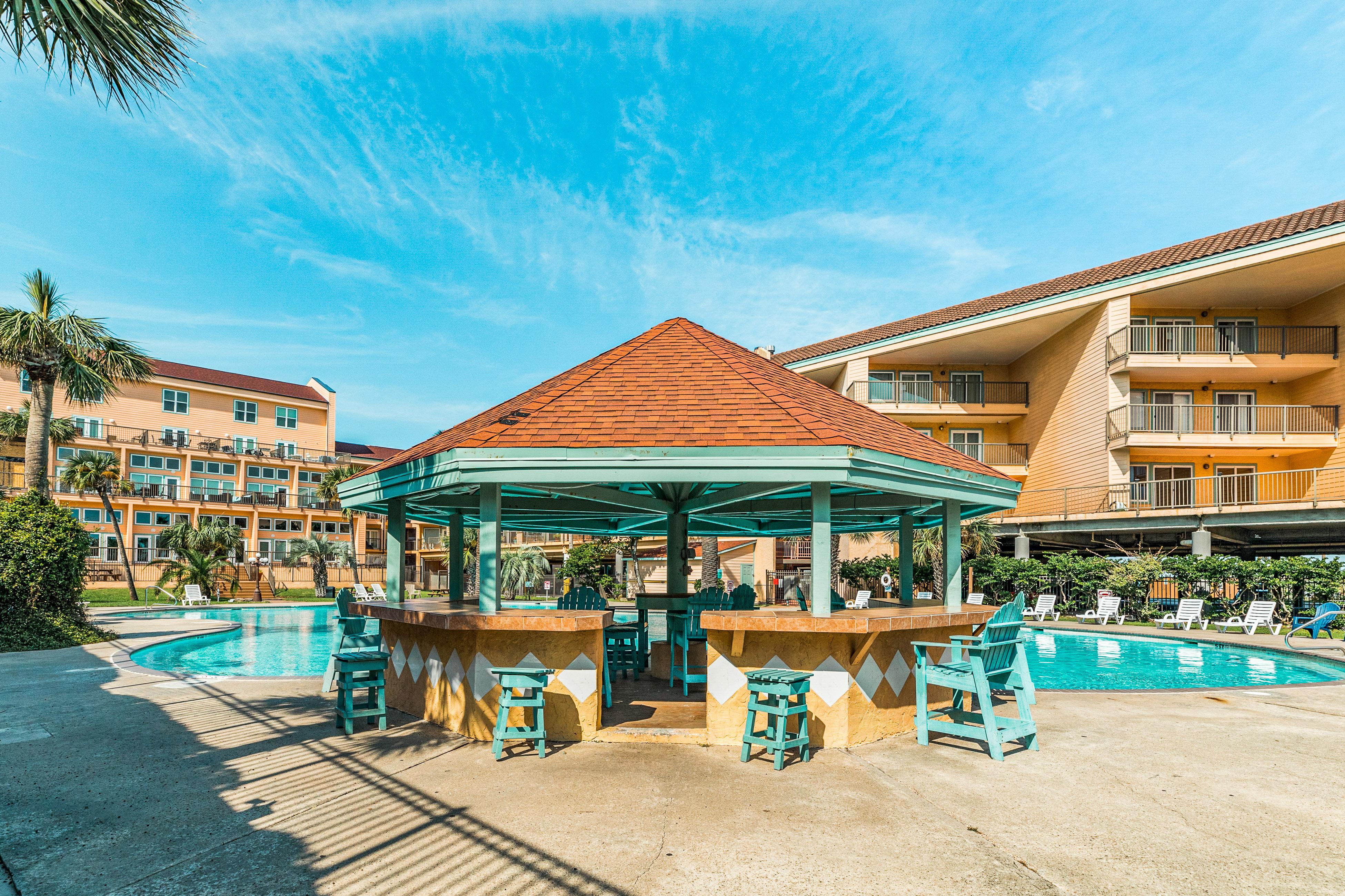 Maravilla Condos - Anchors Away