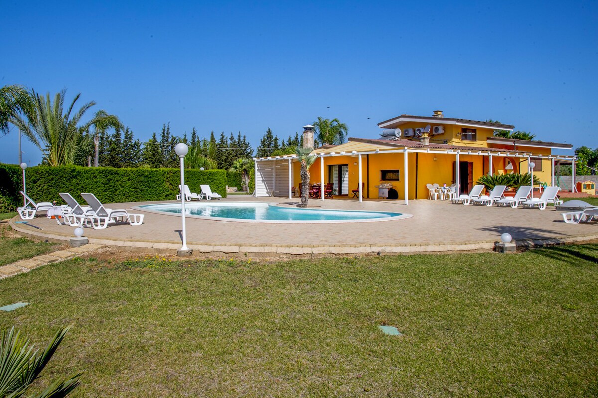 Property Image 1 - Villa Cenate