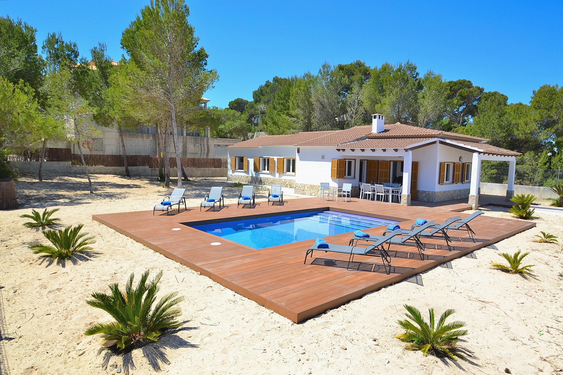 From 100 € per day you can rent your finca in Mallorca from private