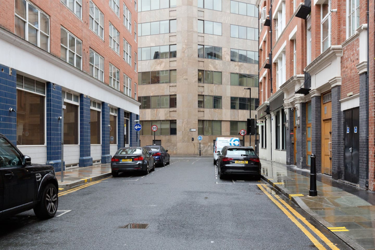 Property Image 2 - The Liverpool Street Flats