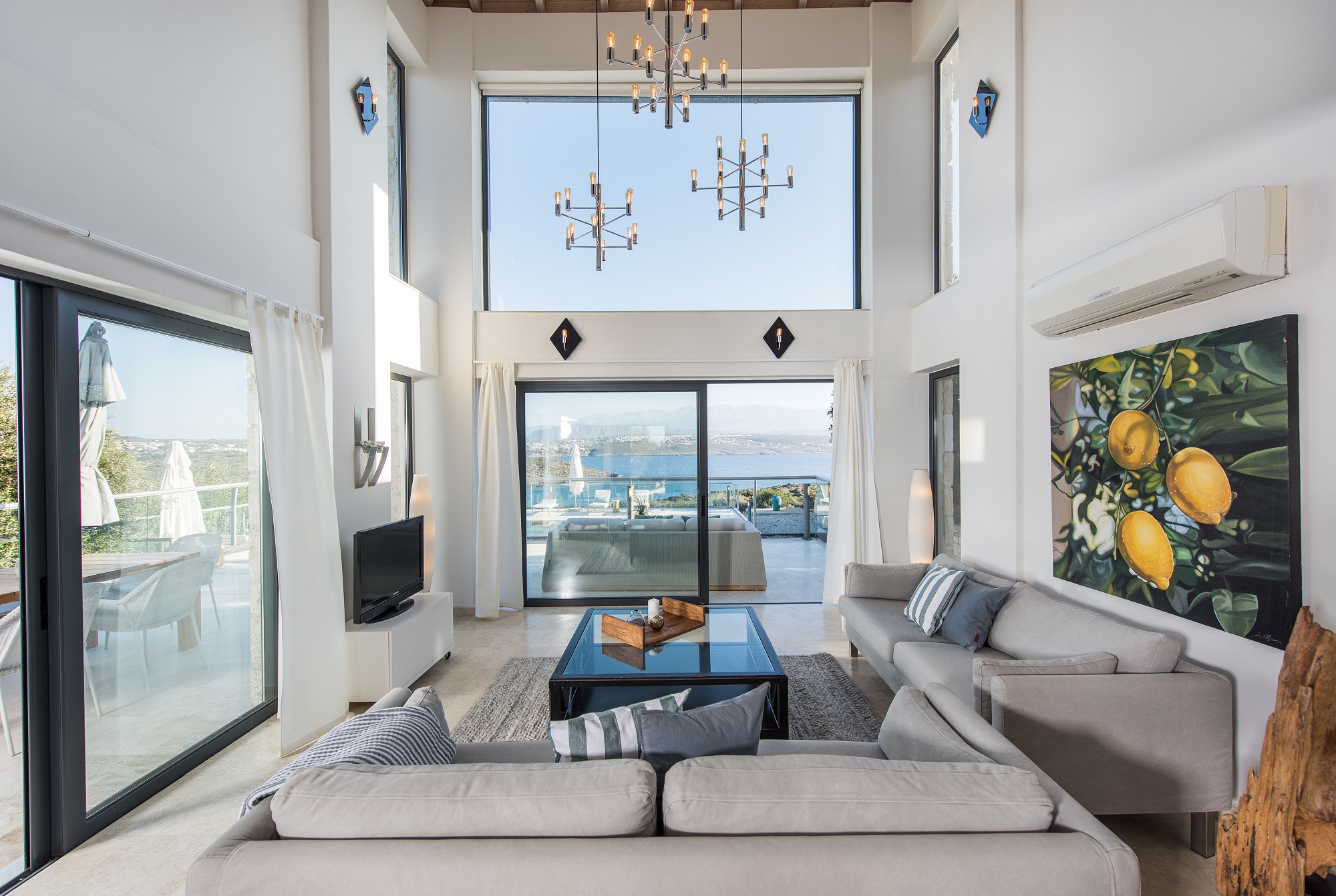 Property Image 2 - Stunning Sea Front Villa With Phenomenal Design