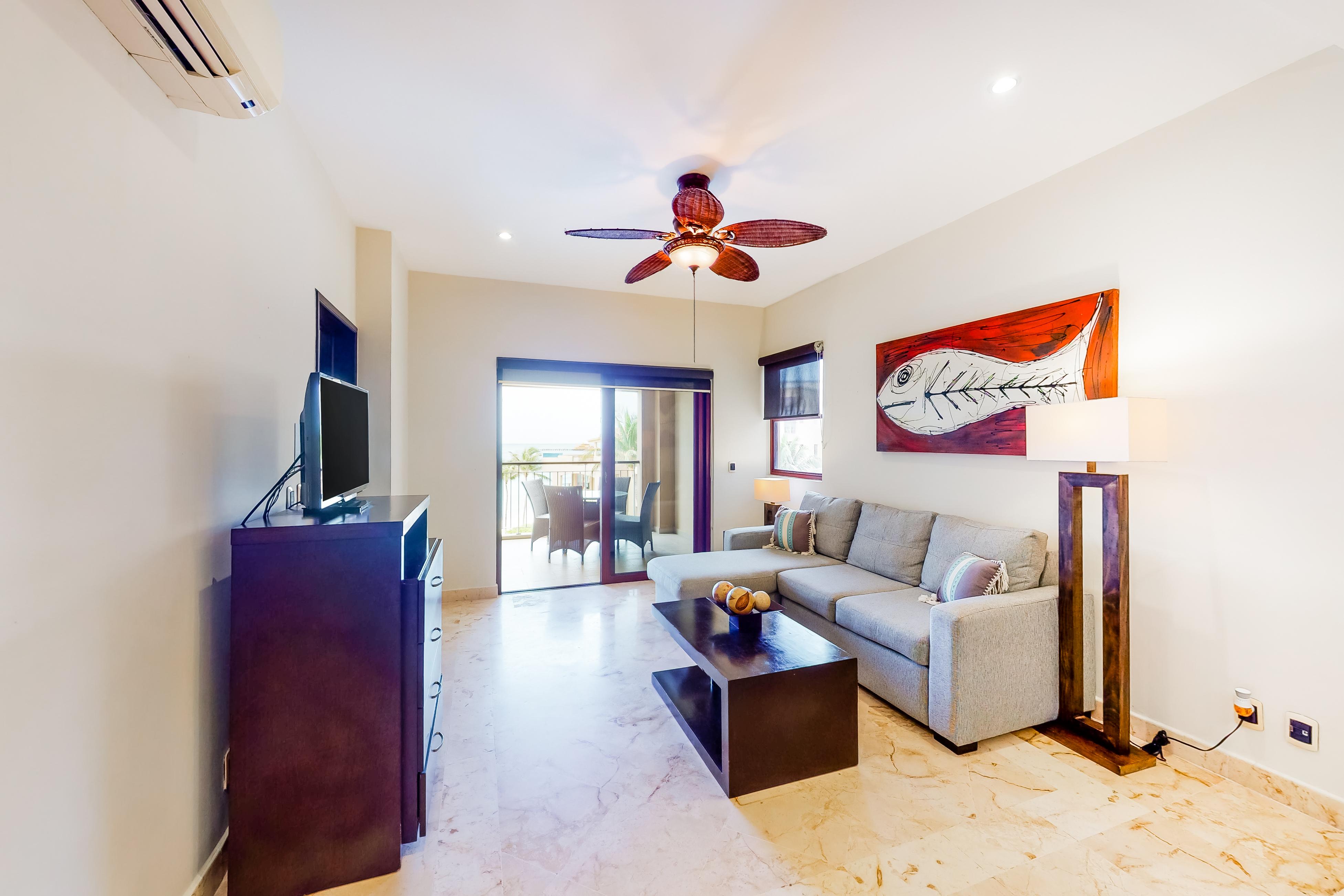 Property Image 1 - Residences El Faro, Surf 305