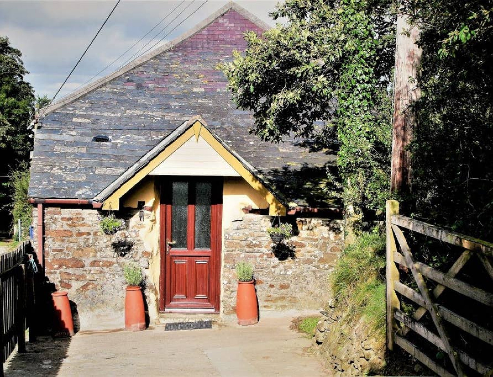 Property Image 1 - Cottage Barn with Traditional Stone in Cornwall