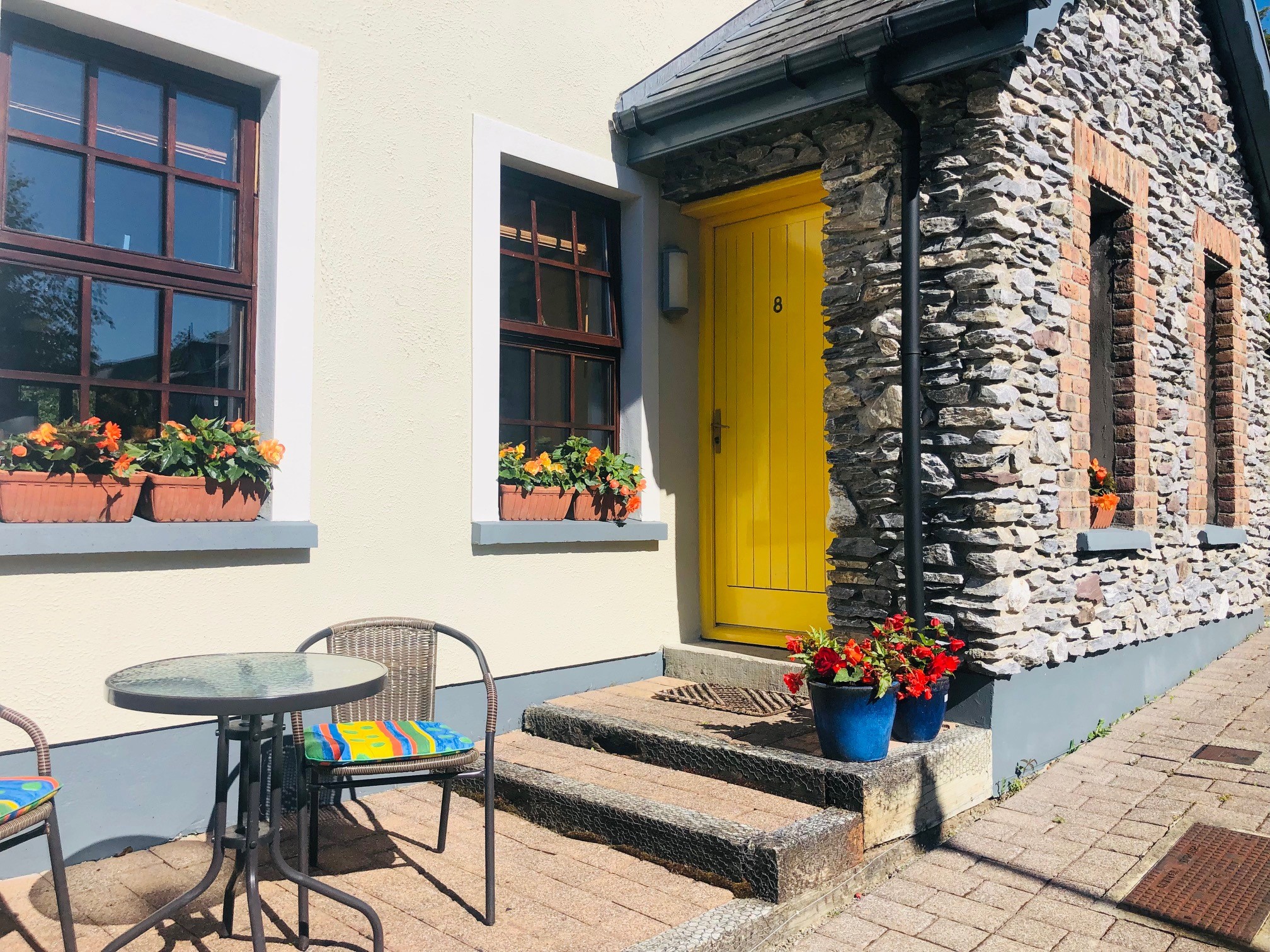 Property Image 1 - 3 bedroom sleeping 5 and only 15 minute’s walk from Kenmare