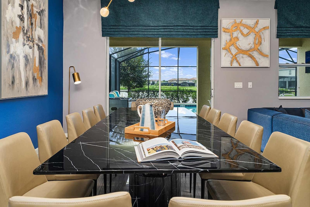 Dining Room *Highlight*