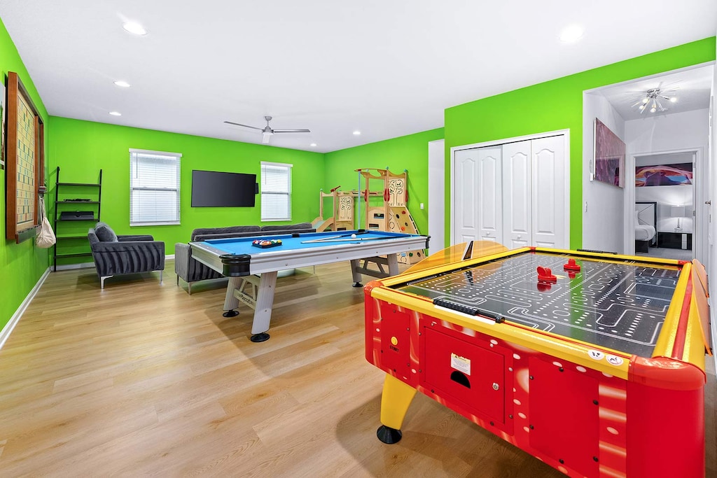 Loft w/ Air Hockey, Pool Table & Mini Jungle Gym
