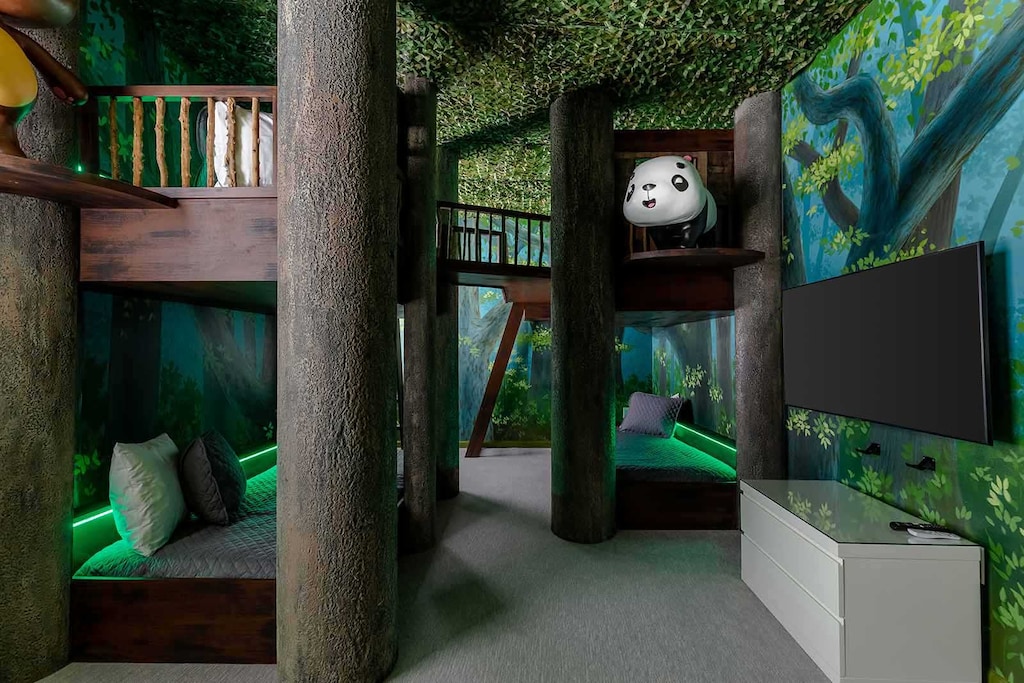 Treehouse *Theme Room 1* on Second Floor