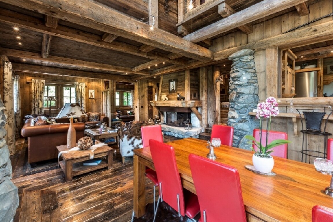 Property Image 1 - Bright 5 bedroom chalet in Megeve