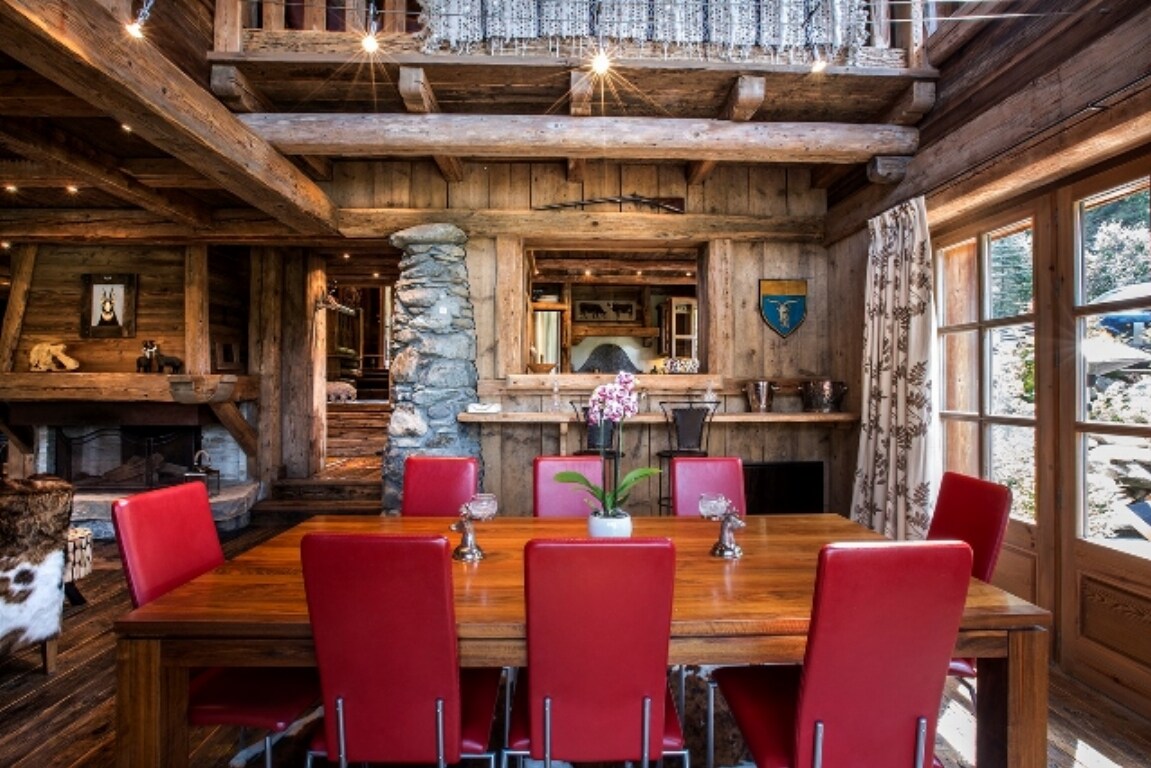 Property Image 2 - Bright 5 bedroom chalet in Megeve