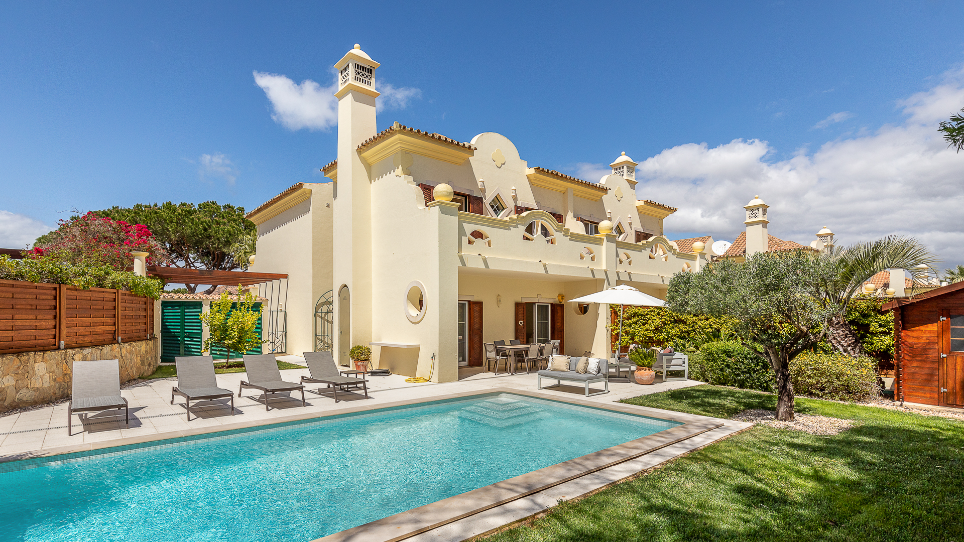 Property Image 1 - Semi-detached Quinta do Lago Townhouse with Pool