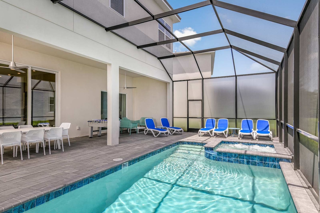 Private Pool & Patio