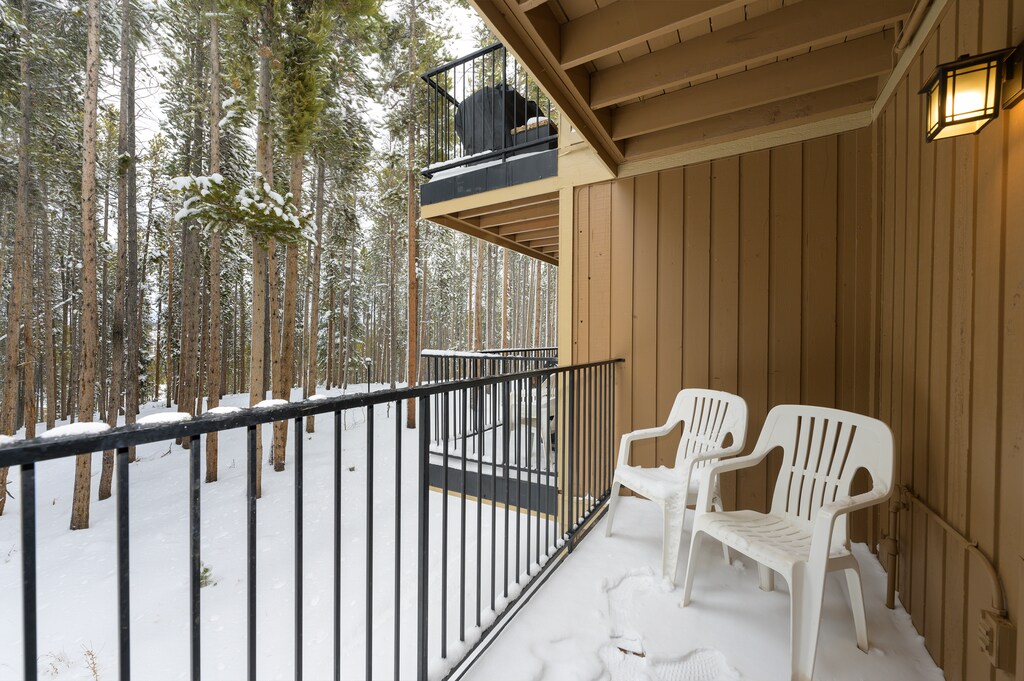 SWP Beaver Village 1612 Private deck