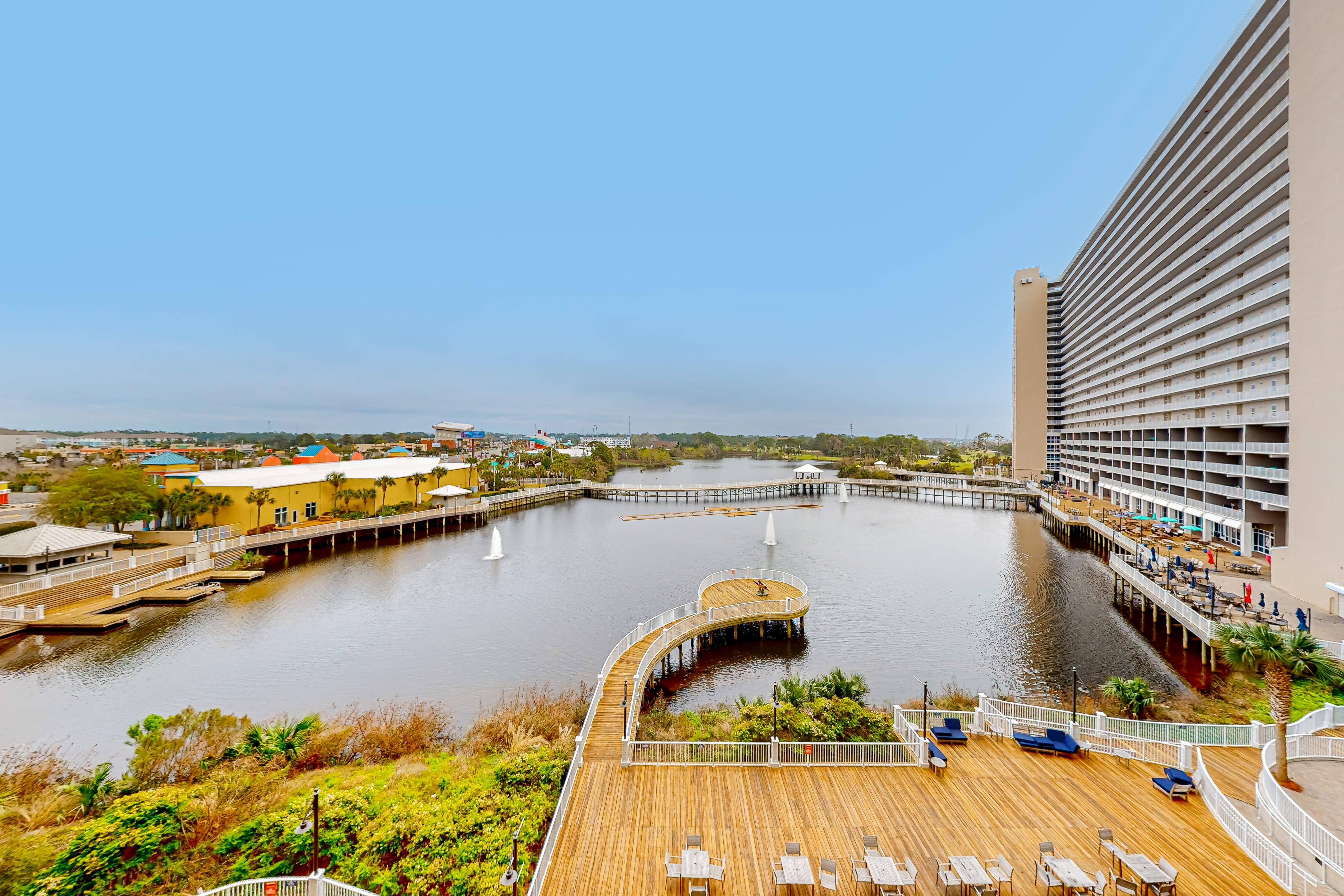 Property Image 2 - Laketown Wharf 431