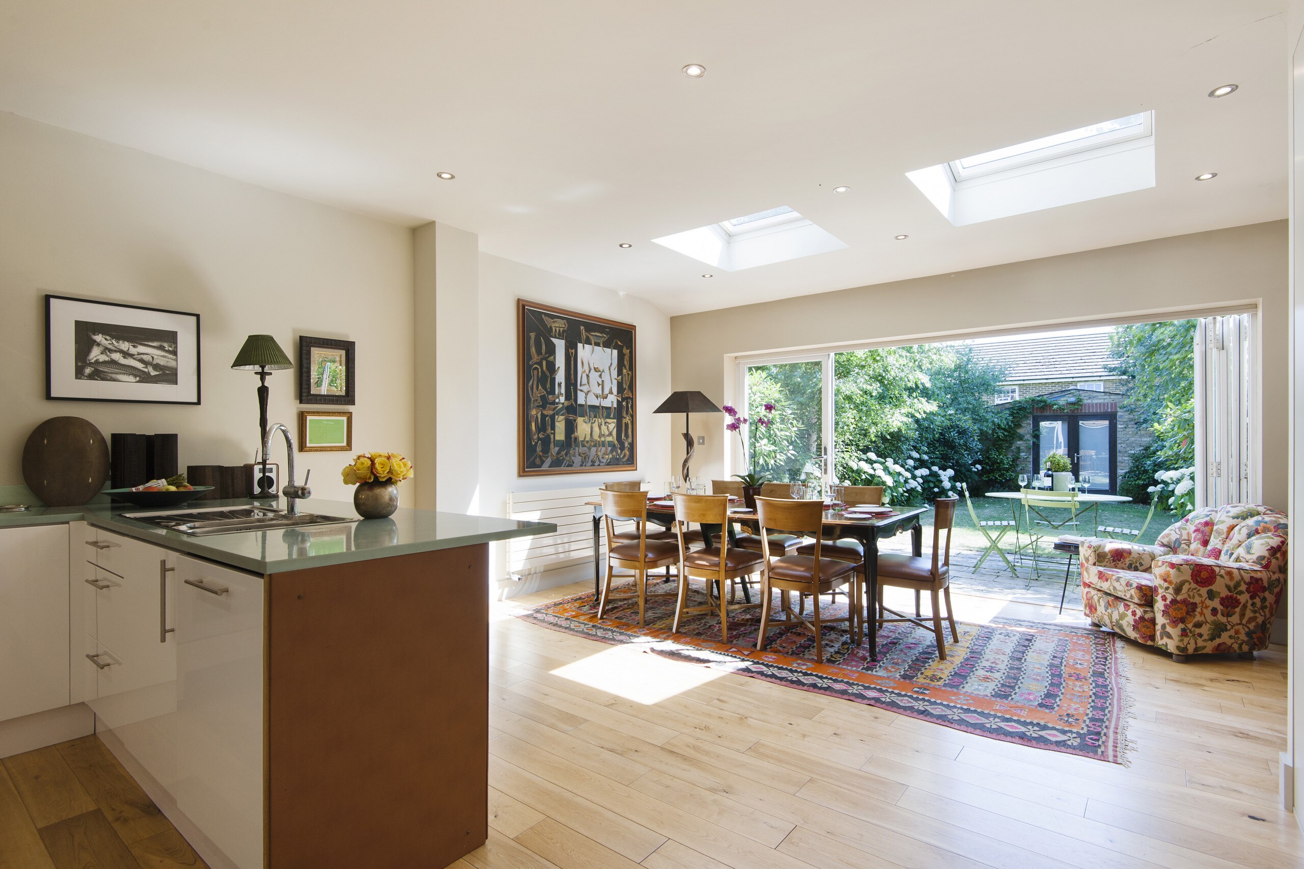 Property Image 1 - Exquisite East Acton Home close to Shepherds Bush