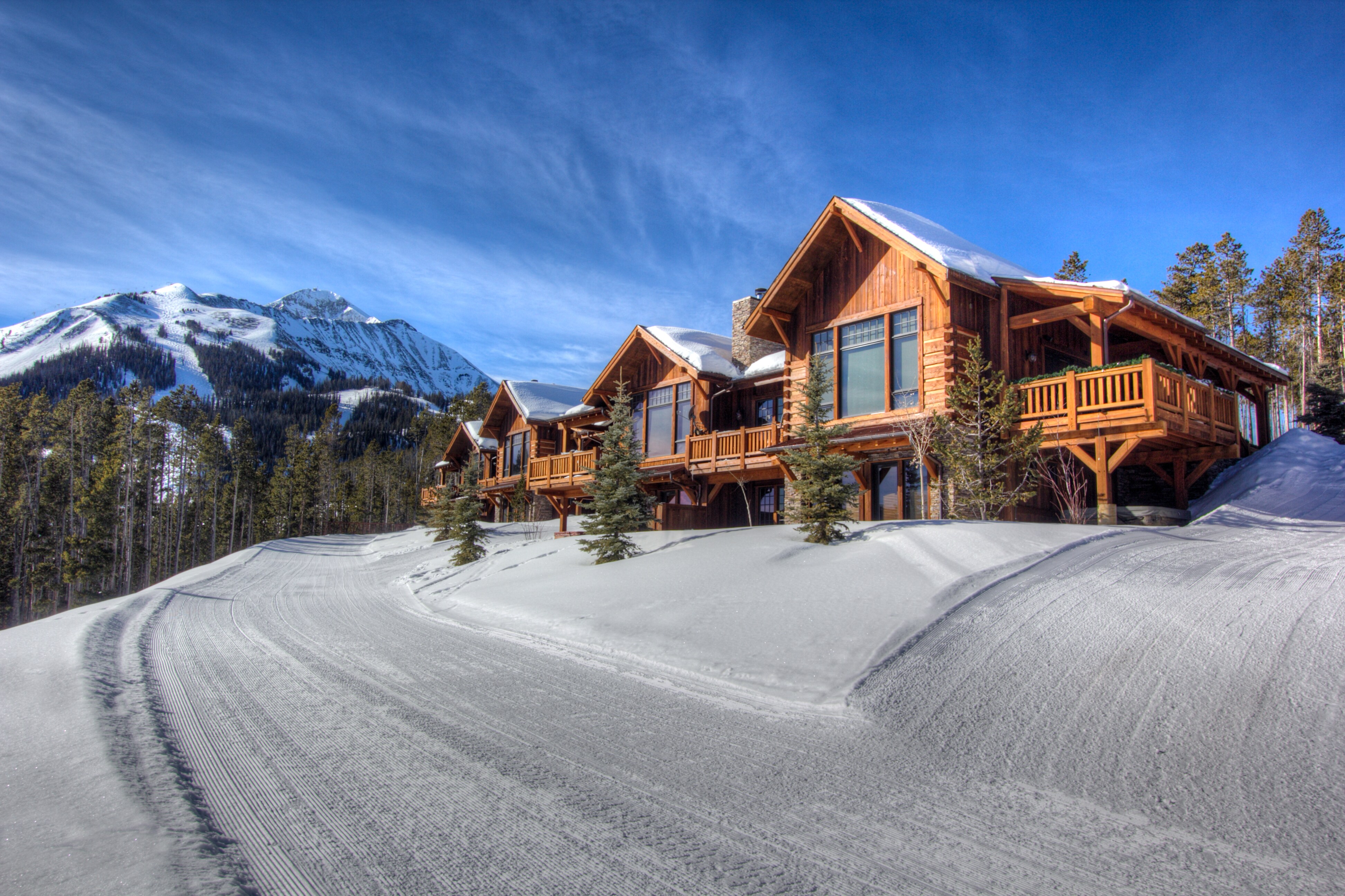 Don't forget your skis | Exterior
